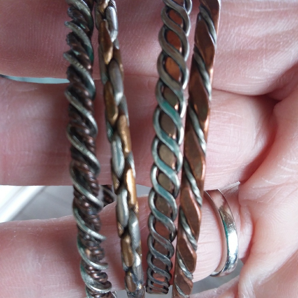 Vintage copper bracelets set of 4 - Picture 3 of 4